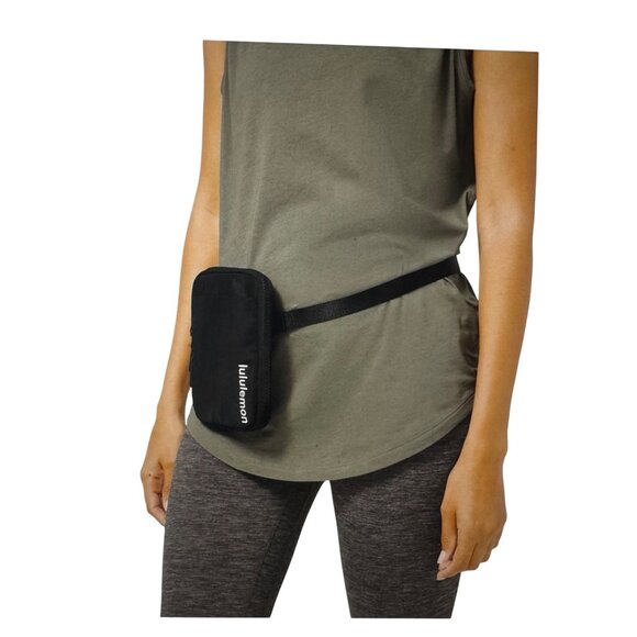 Lululemon Easy Access Crossbody dark teal Bag Nylon Belt Black Adjustable Strap - Picture 3 of 9